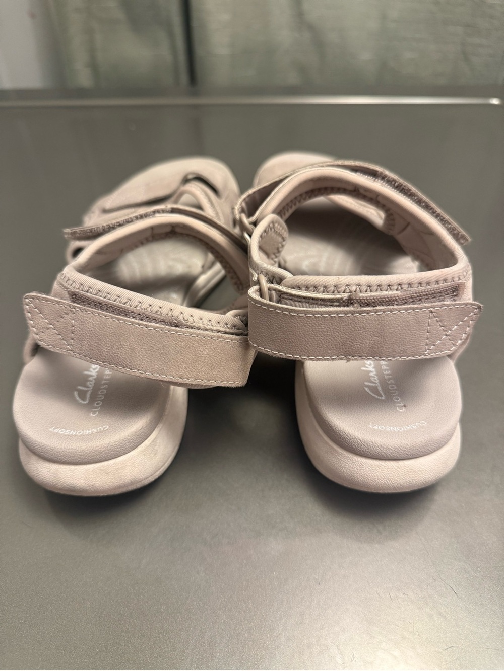 Clarks Women's Light Beige Hook-and-Loop Comfort Sandals - Picture 3 of 5